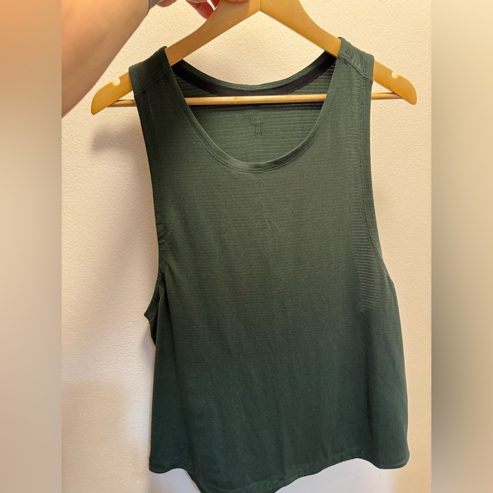 Lululemon License to Train Green Tank Top Sleeveless Style